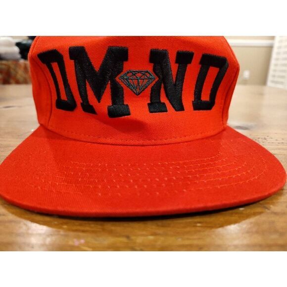 DIAMOND SUPPLY COMPANY RED LOGO CAP NWOT ADJUSTABLE STRAP - Picture 2 of 4